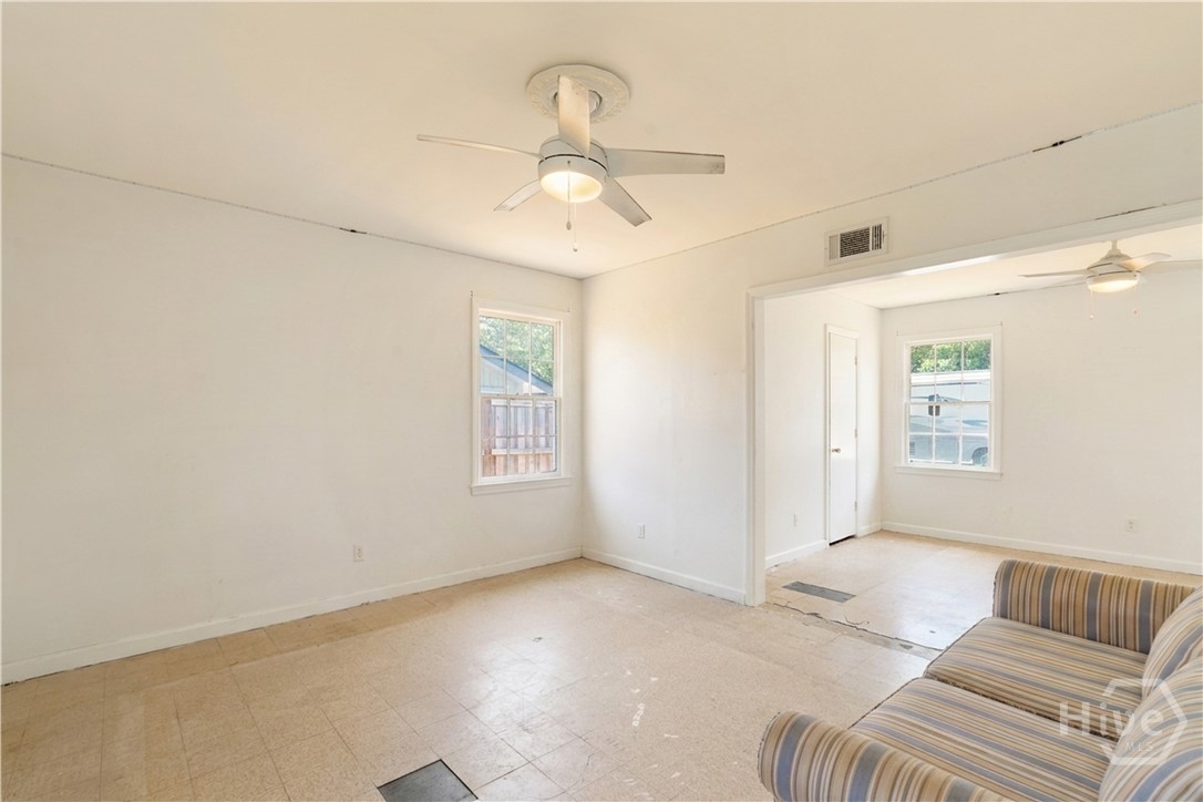 1506 Marlborough Way Property Photo 21