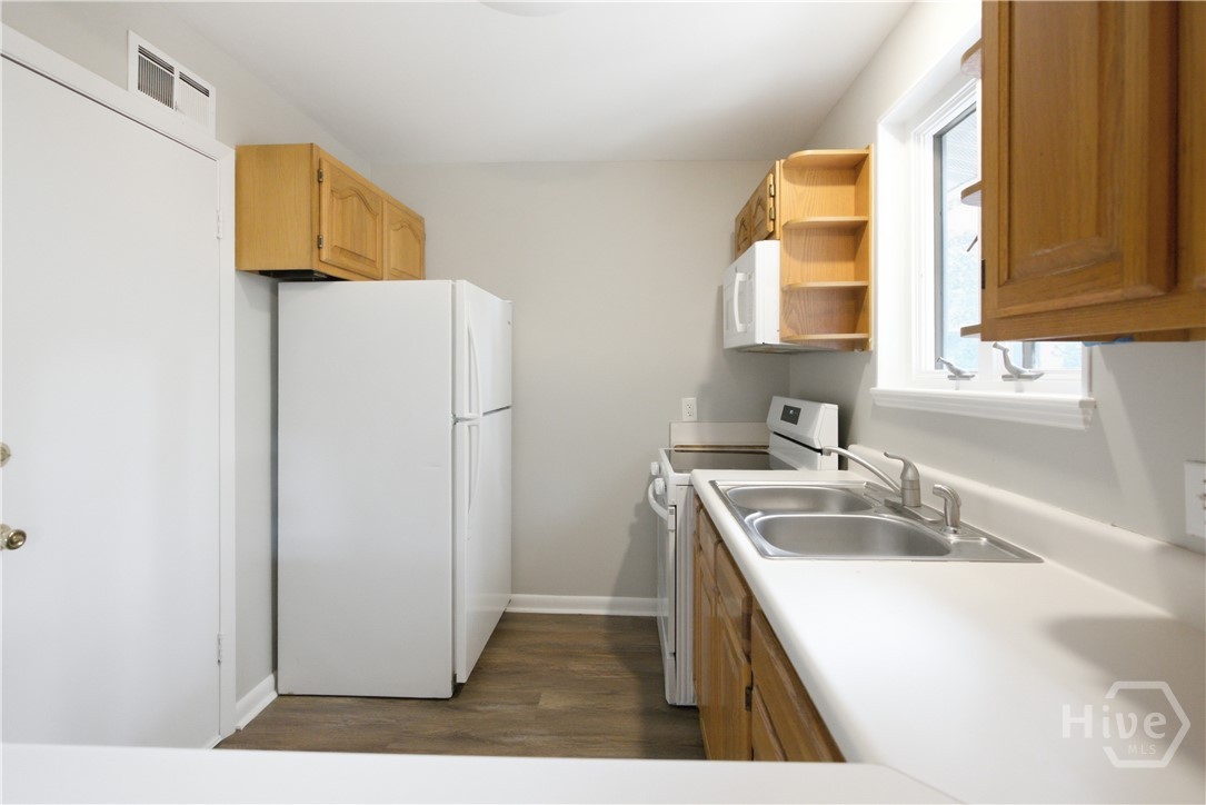 29 Ventura Boulevard Property Photo 10