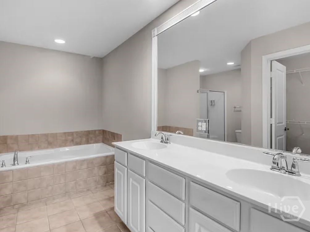 125 Ventura Place Property Photo 23