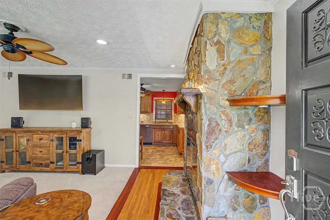 154 Azalea Avenue Property Photo 3