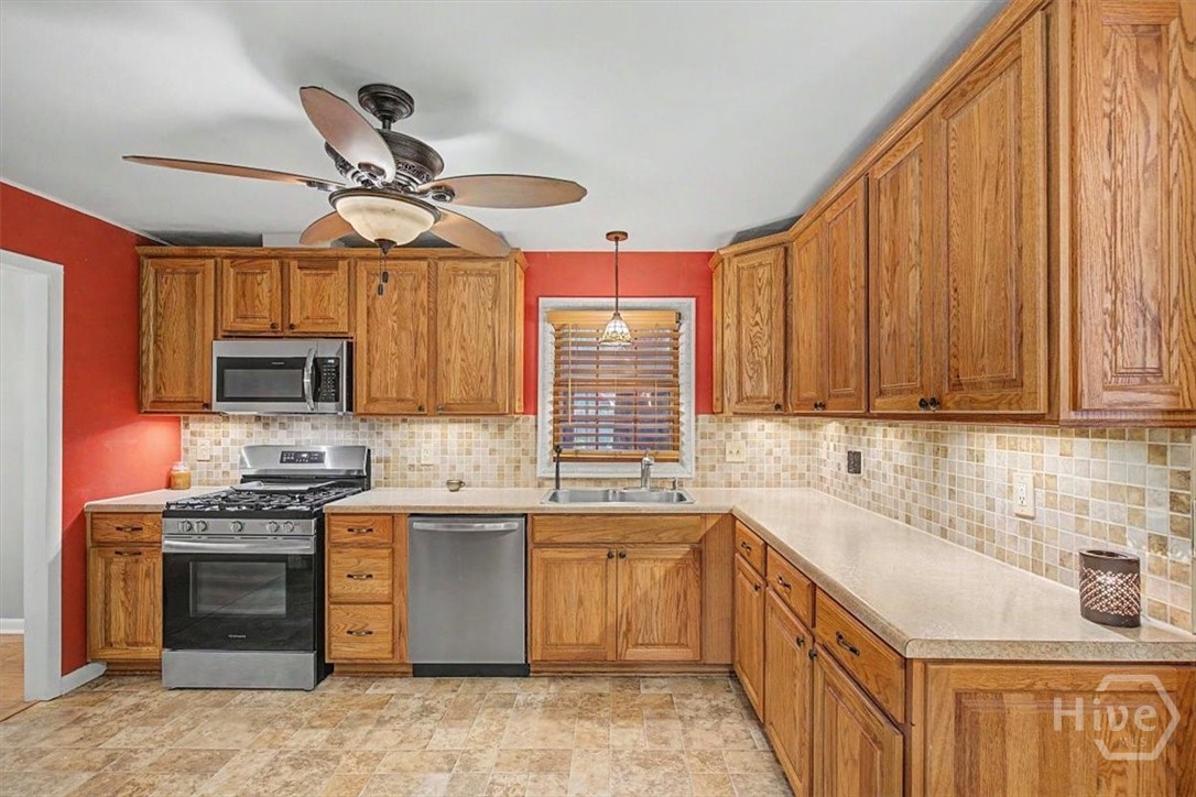 154 Azalea Avenue Property Photo 8