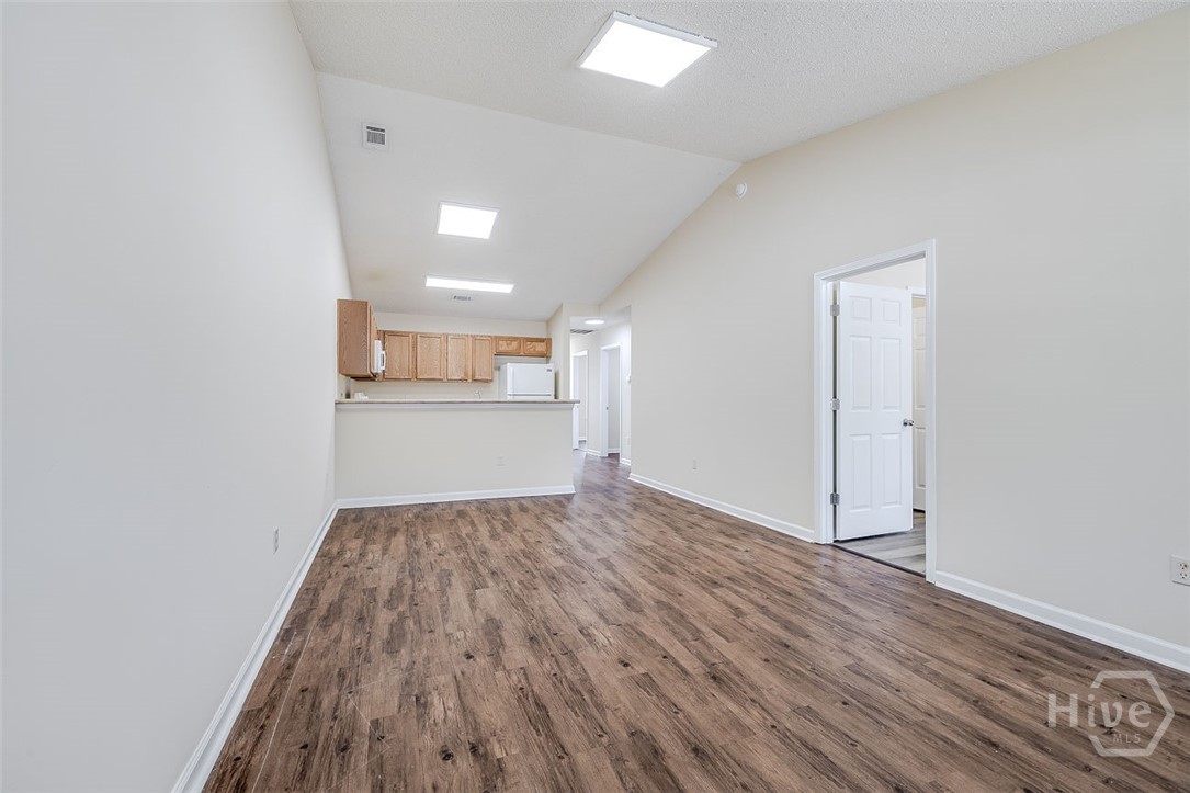1027 Wadley Circle Property Photo 4