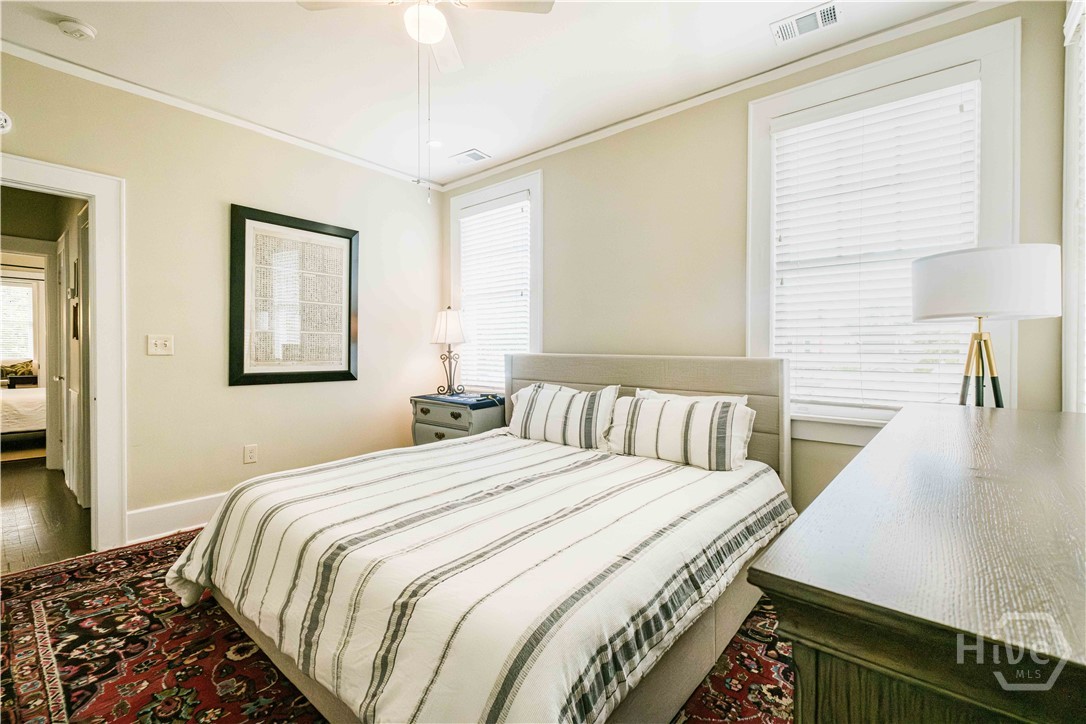 309 E 34th Street Property Photo 18