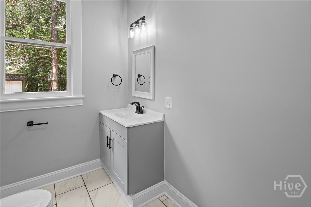 674 Dunlevie Road Property Photo 28