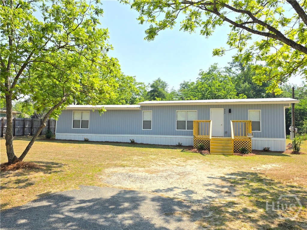 956 Donaldson Street Property Photo 3