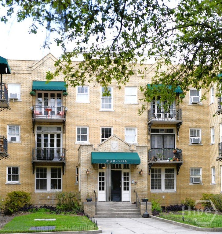 210 E State Street 1 Property Photo 17