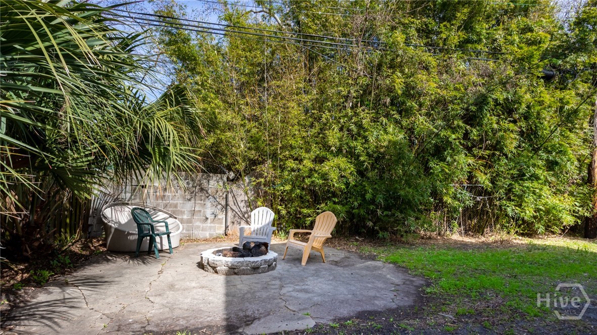 904 E 39th Street Property Photo 20