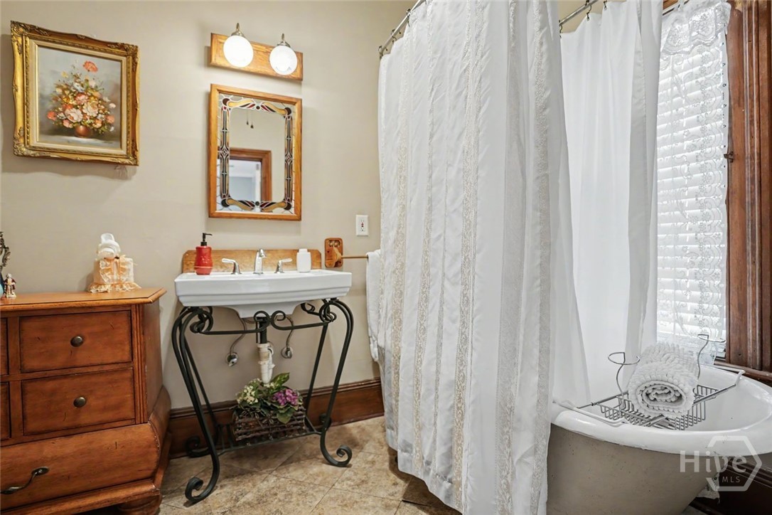209 Osborne Street Property Photo 35