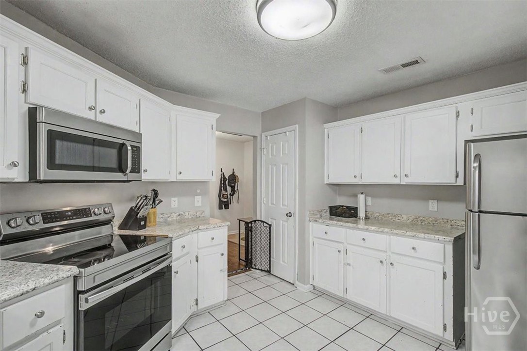 503 Creekview Drive Property Photo 16