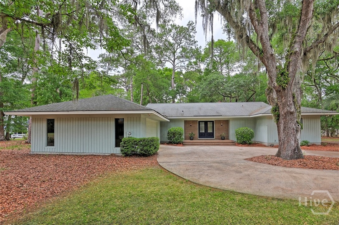 2 Abbott Lane Property Photo 2