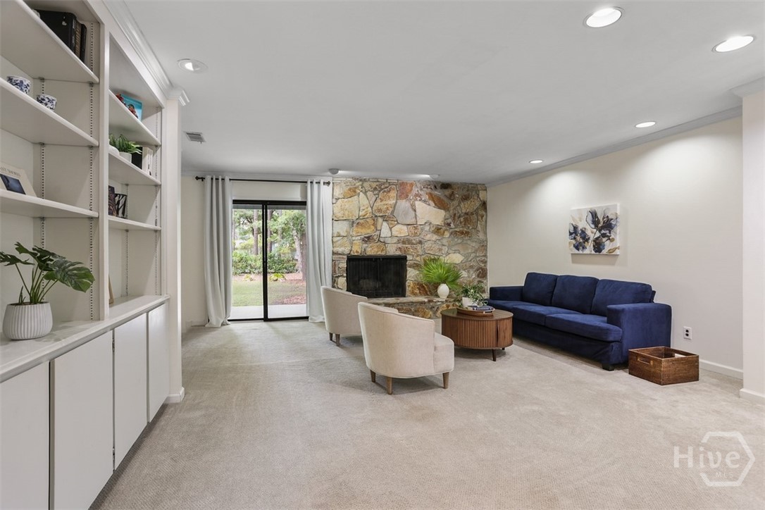 2 Abbott Lane Property Photo 5