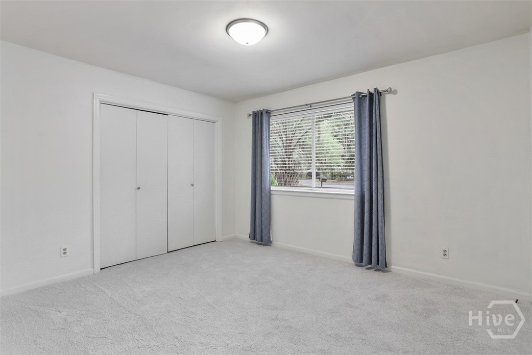 2 Abbott Lane Property Photo 18