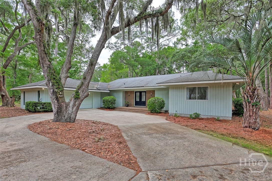 2 Abbott Lane Property Photo 35