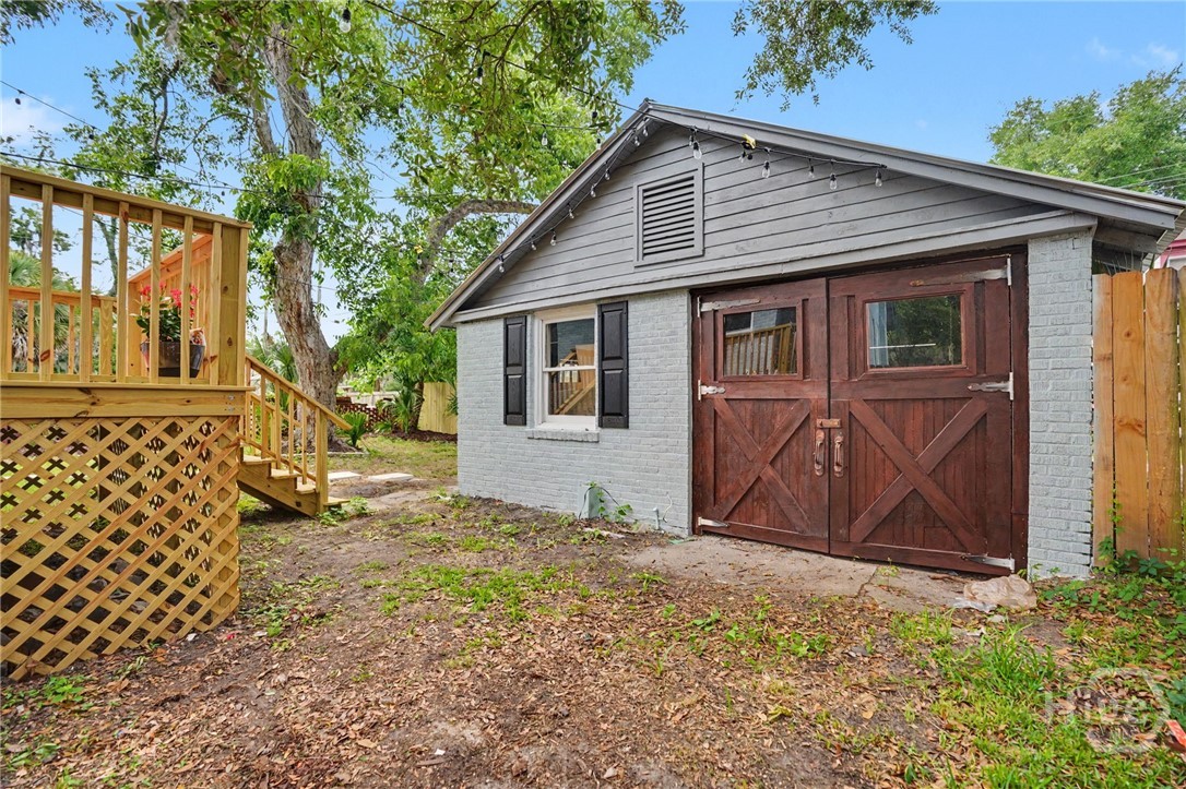 1129 E Duffy Street Property Photo 38