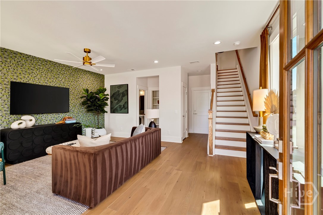 410 Legends Court Property Photo 3