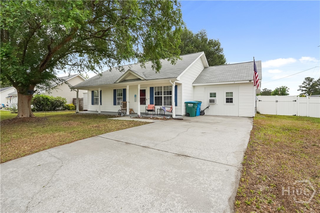 8 Mitchell Drive Property Photo 2