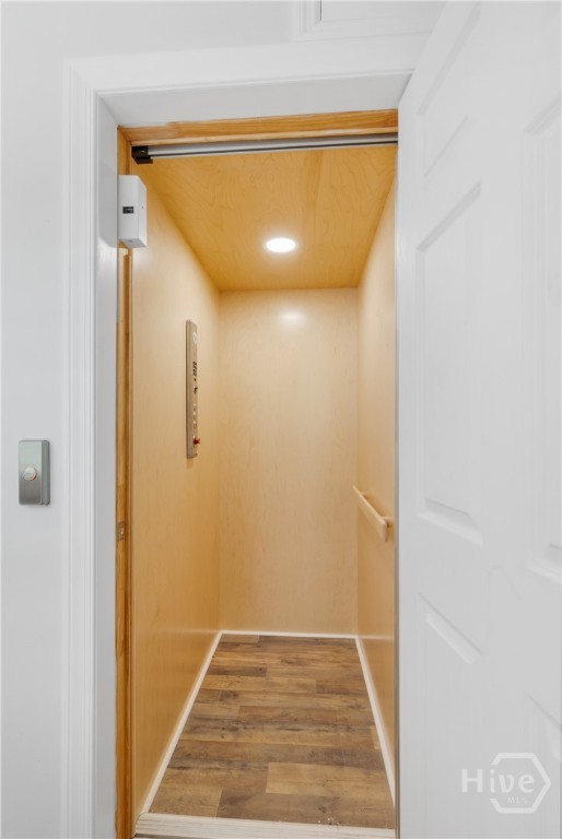 804 River Oaks Drive Property Photo 4