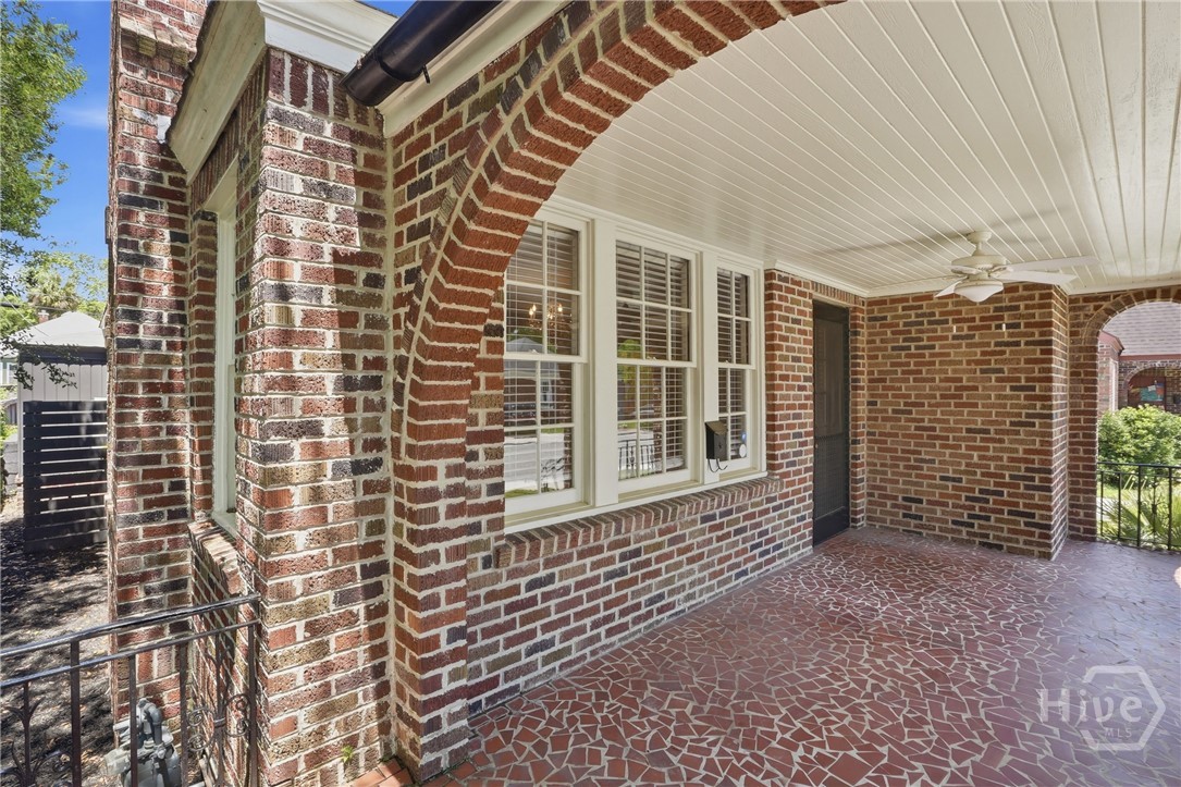 528 E 51st Street Property Photo 4