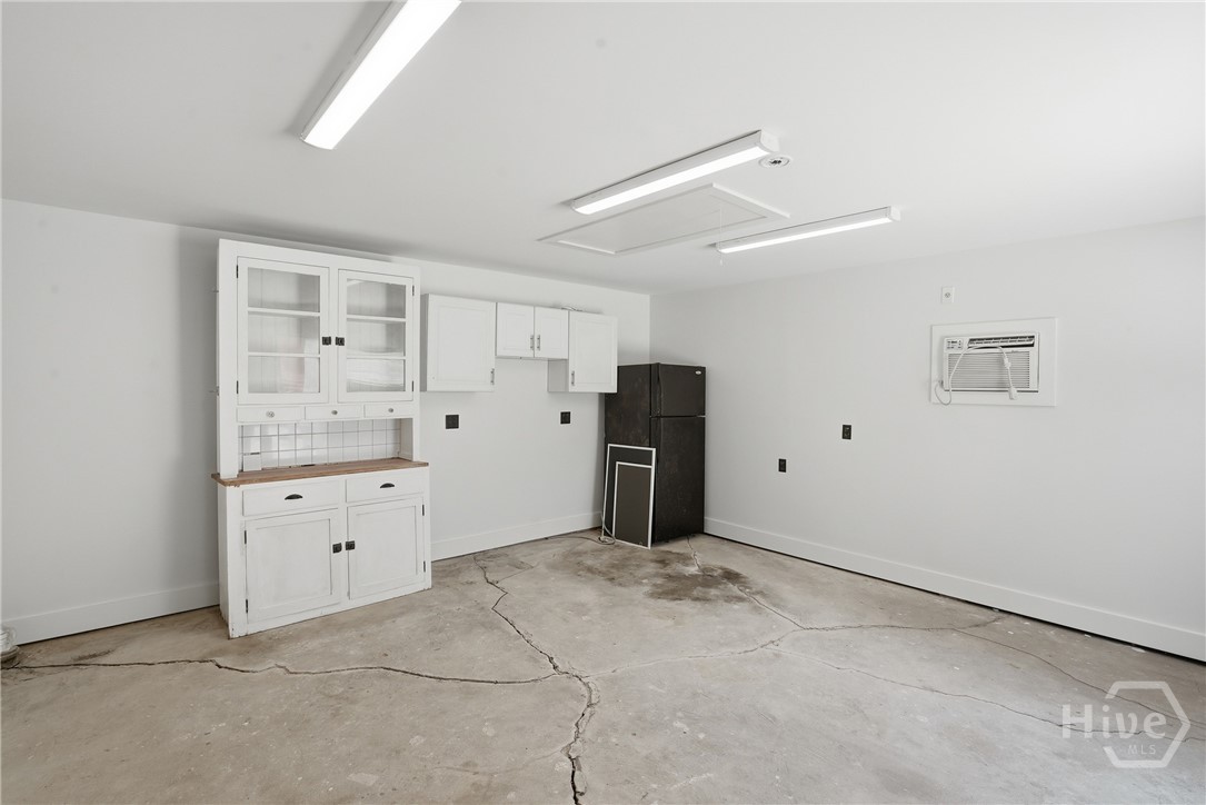 528 E 51st Street Property Photo 30