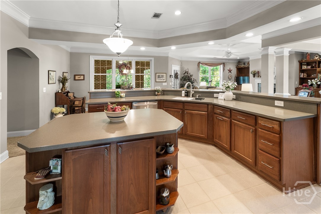 904 Woodside Crossing Property Photo 10