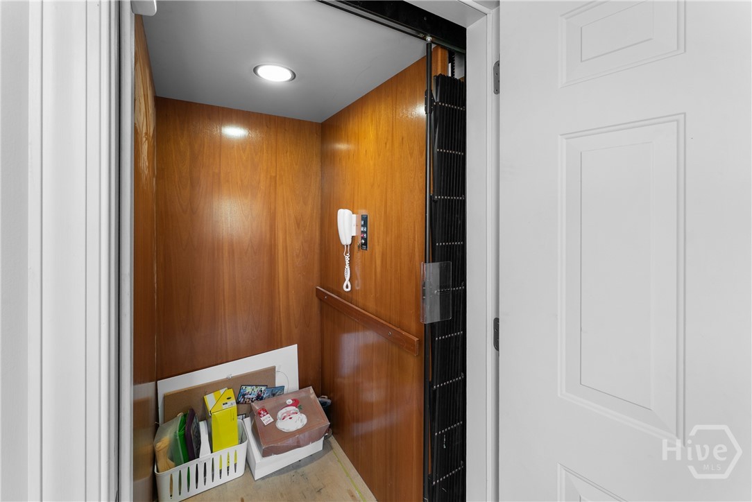 904 Woodside Crossing Property Photo 38