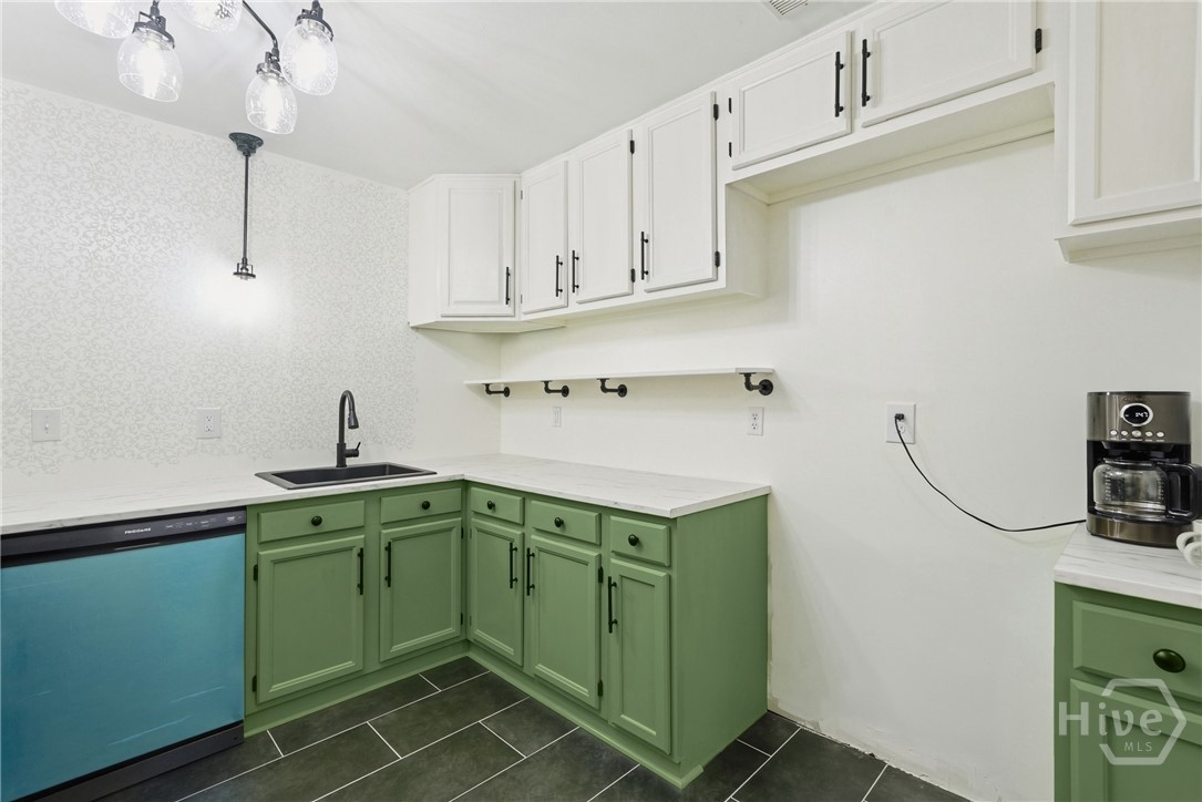 27 Sidney Drive Property Photo 11