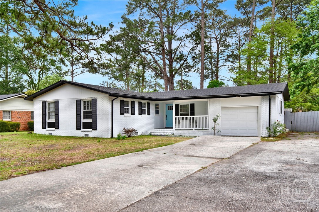 121 Westwood Drive Property Photo 1