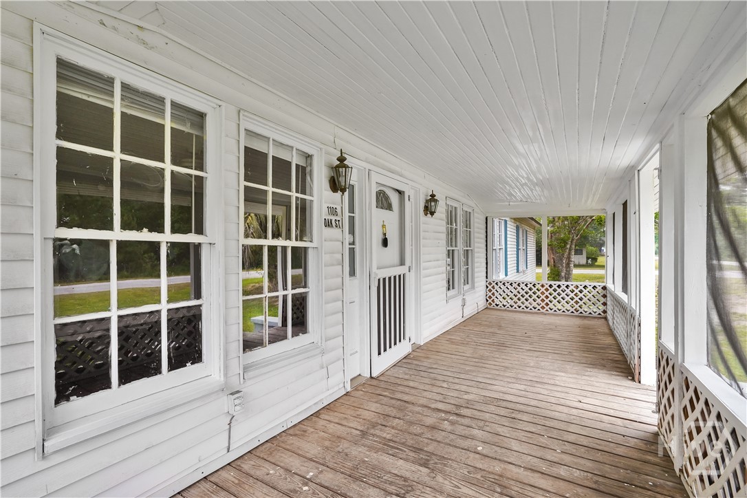 1106 Nw Oak Property Photo 2