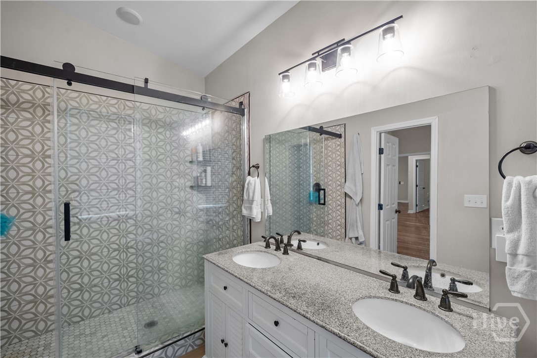 1309 E 33rd Street Property Photo 18