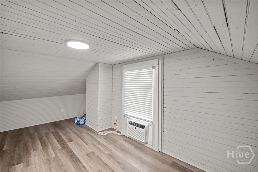 1309 E 33rd Street Property Photo 20