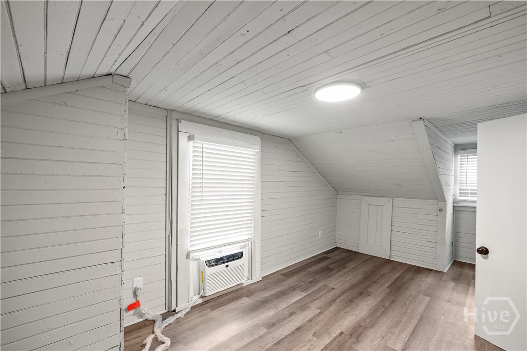 1309 E 33rd Street Property Photo 22