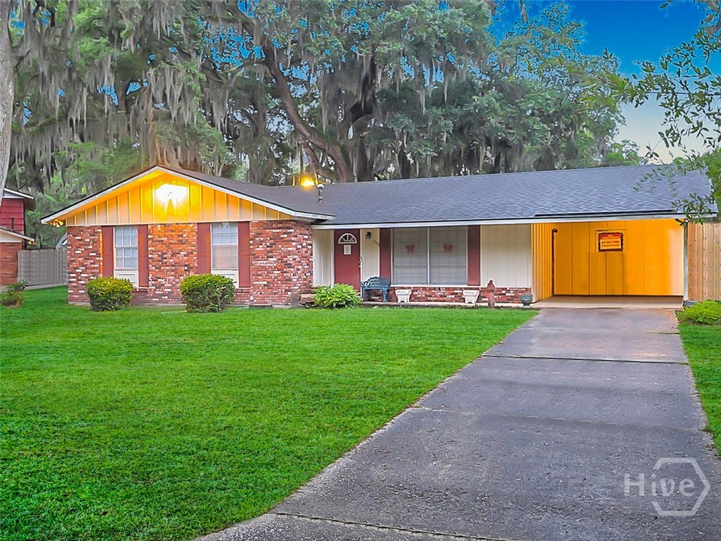13113 Hermitage Road Property Photo 1