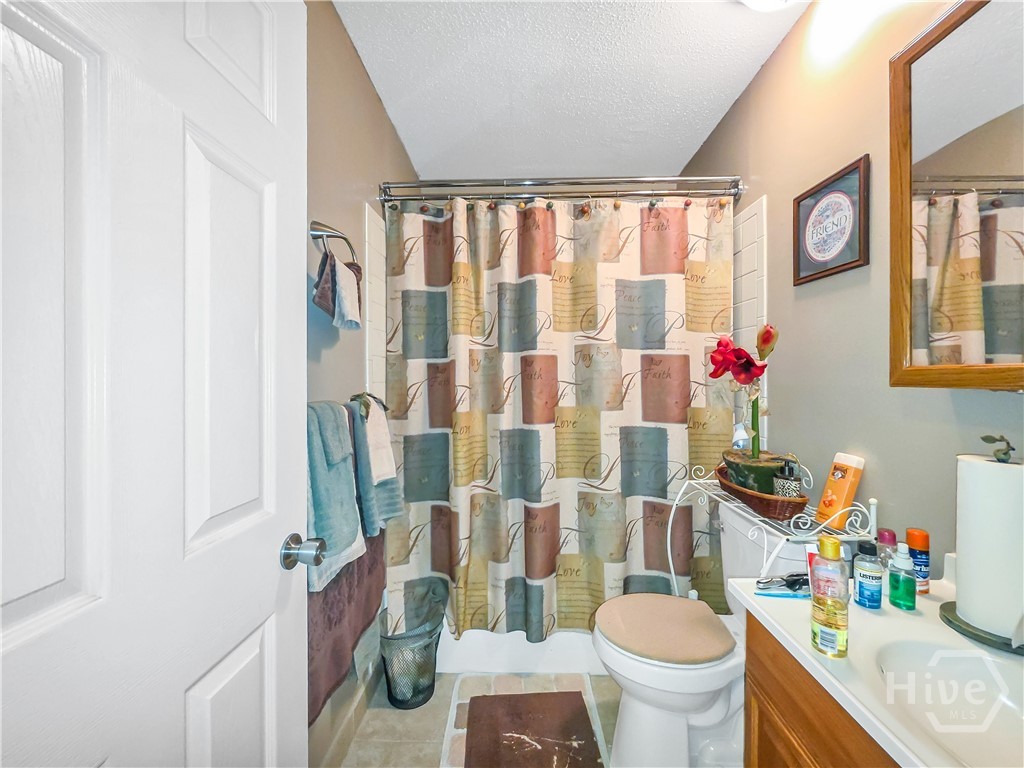 13113 Hermitage Road Property Photo 6