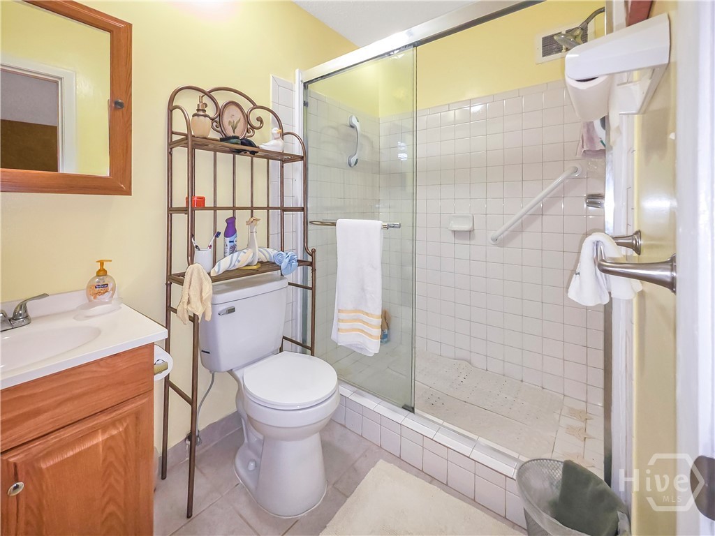 13113 Hermitage Road Property Photo 8