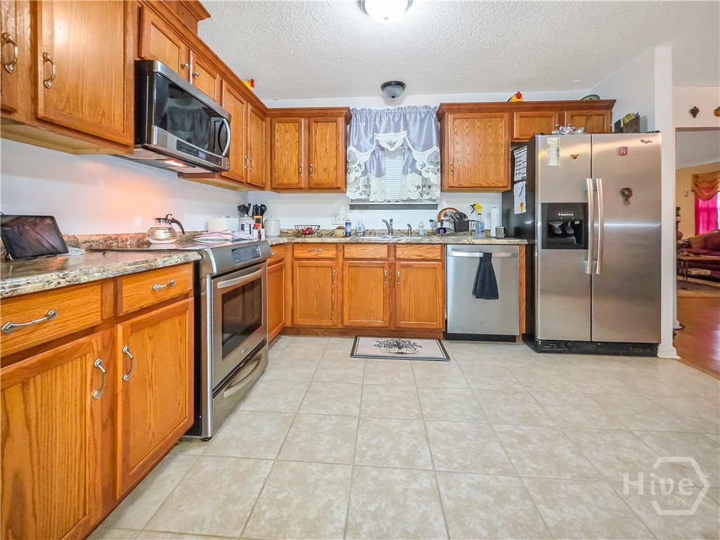 13113 Hermitage Road Property Photo 12