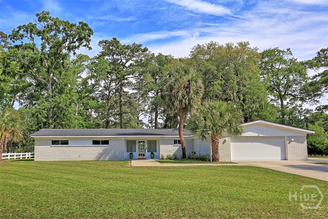 12 Clarendon Road Property Photo 2