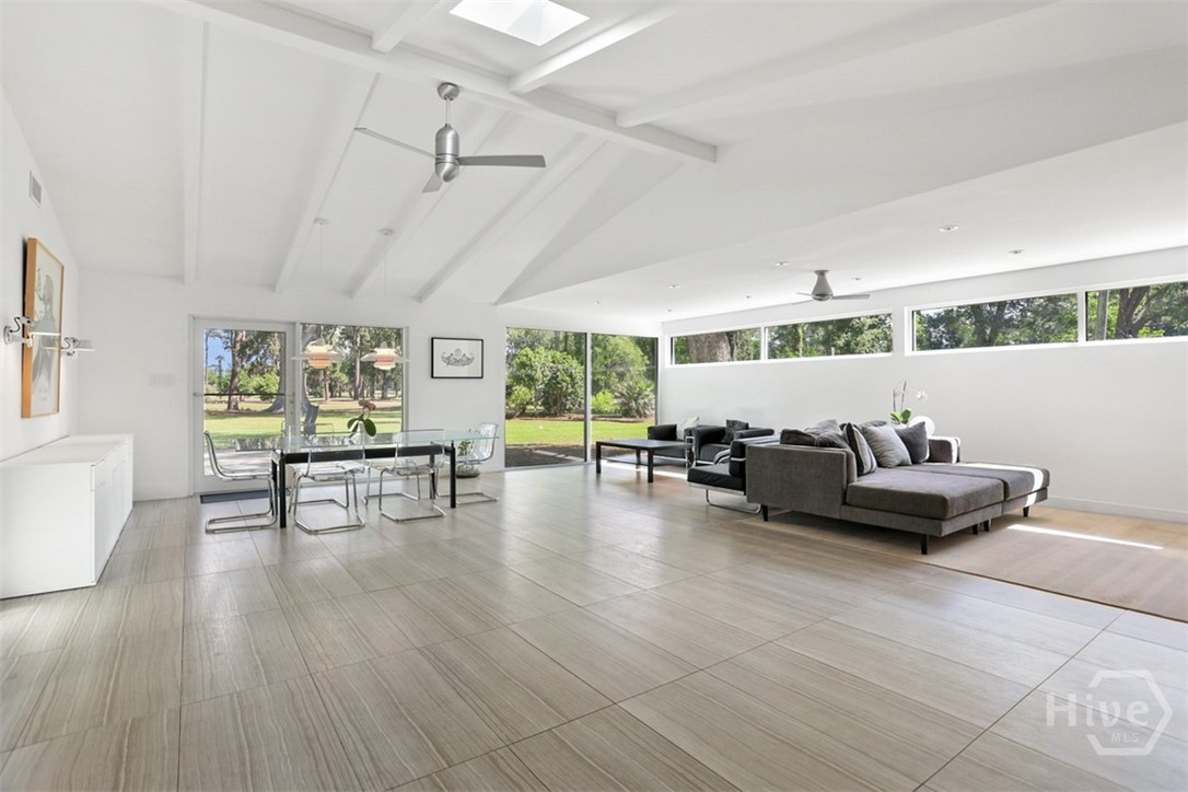 12 Clarendon Road Property Photo 16