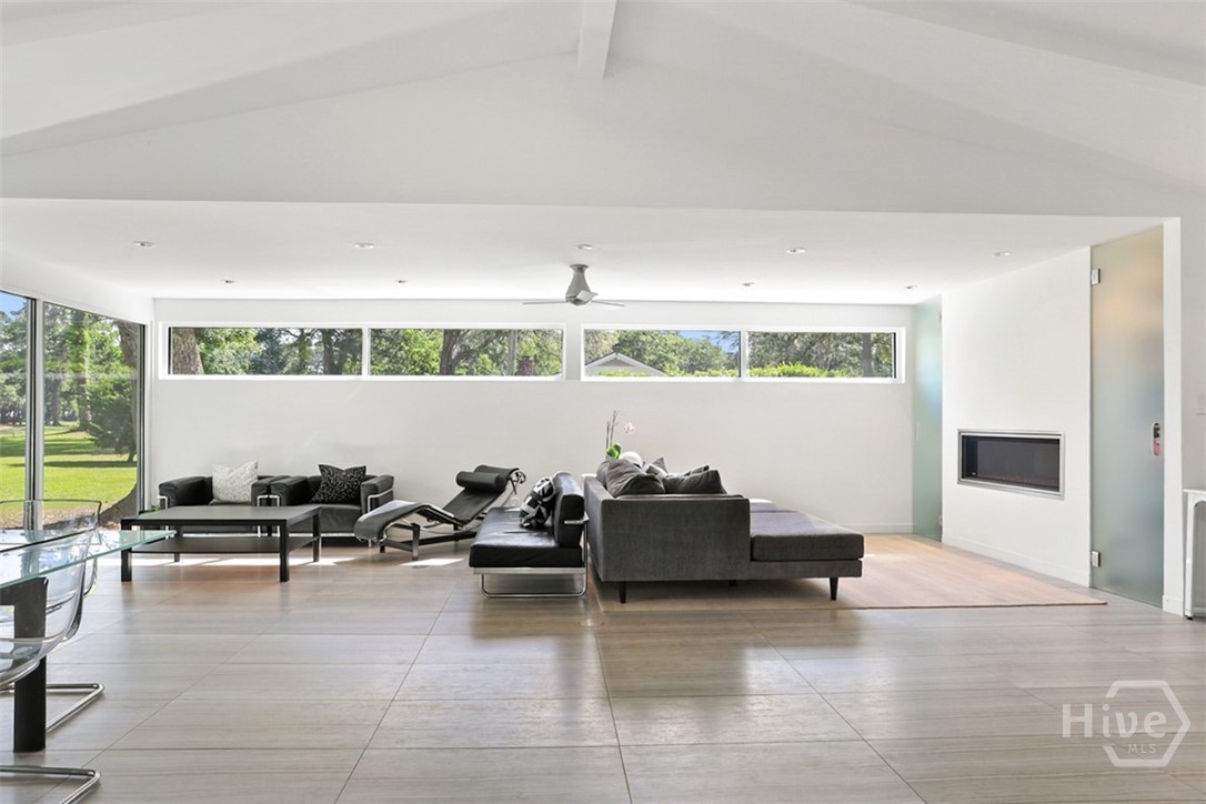 12 Clarendon Road Property Photo 17