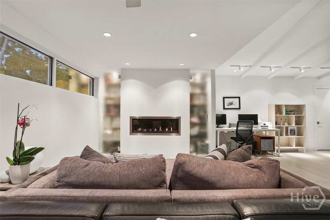 12 Clarendon Road Property Photo 19