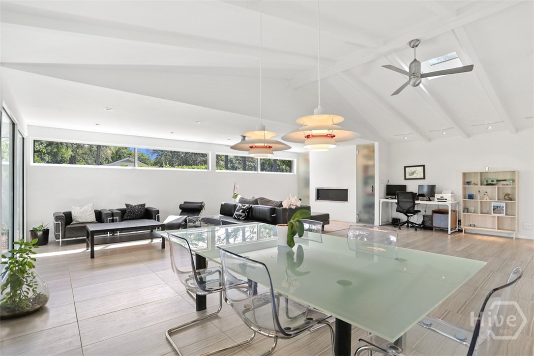 12 Clarendon Road Property Photo 21