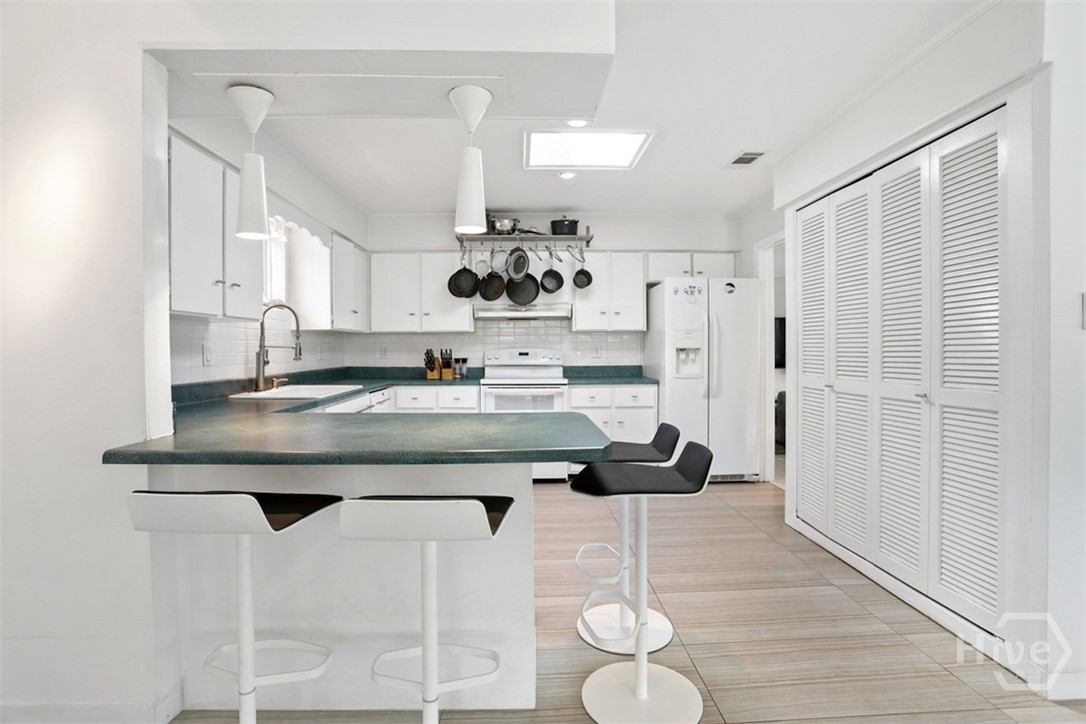 12 Clarendon Road Property Photo 24