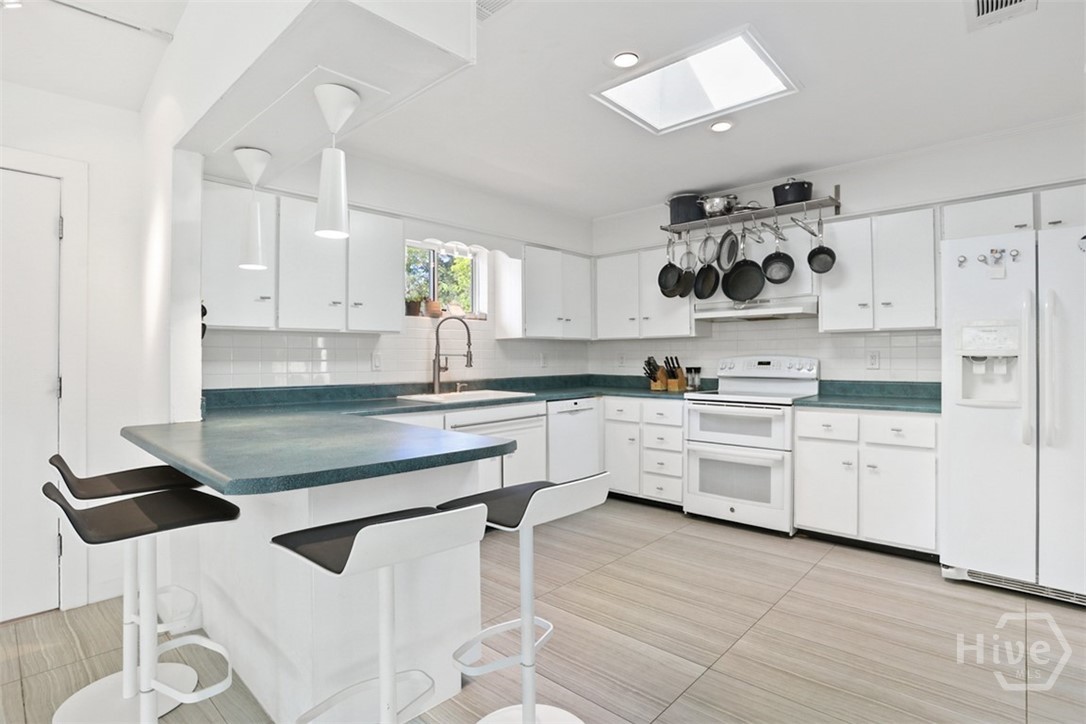 12 Clarendon Road Property Photo 25