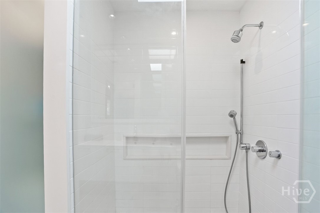 12 Clarendon Road Property Photo 39