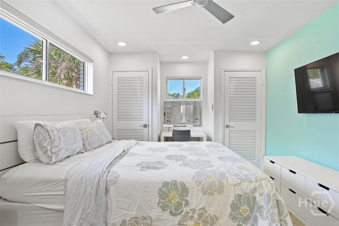 12 Clarendon Road Property Photo 41