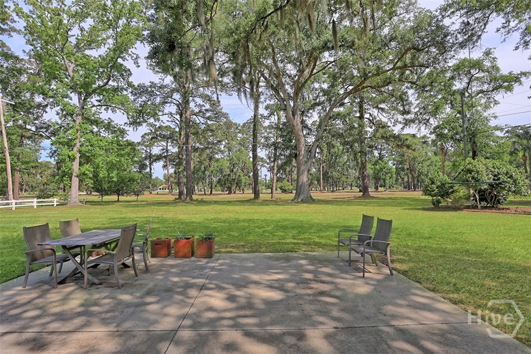 12 Clarendon Road Property Photo 42