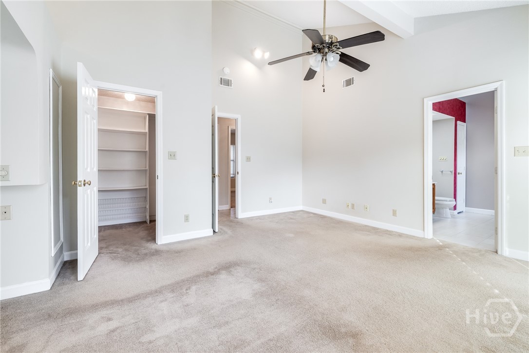122 B Property Photo 21