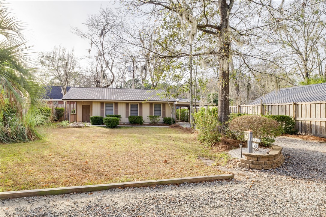 122 B Property Photo 29