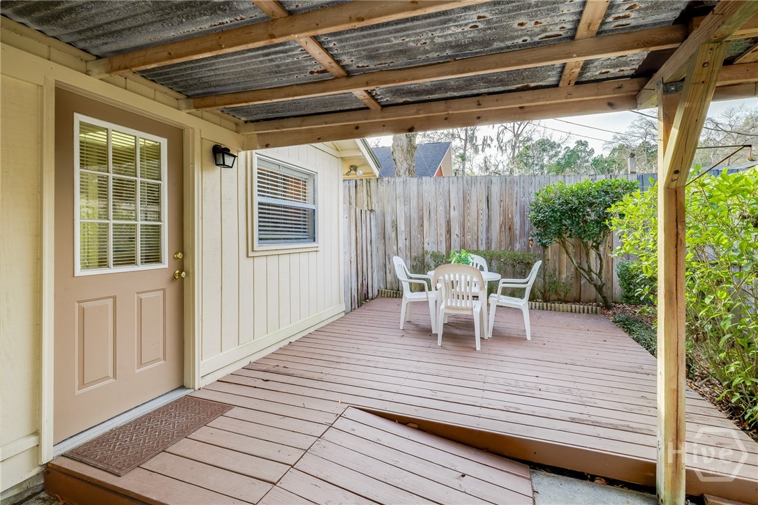 122 B Property Photo 44