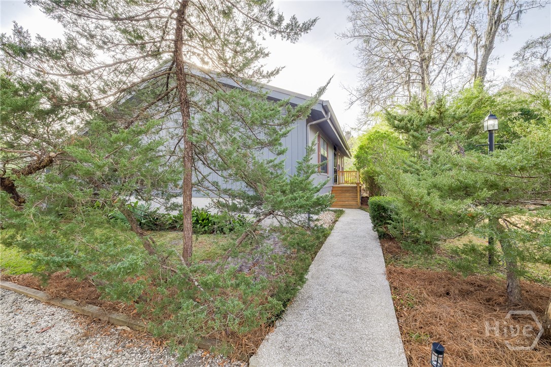 122 B Property Photo 46