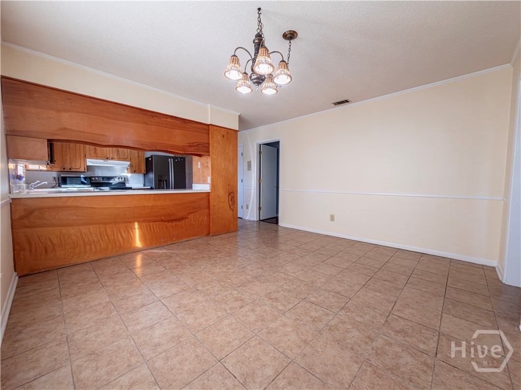 105 Edgewood Road Property Photo 8